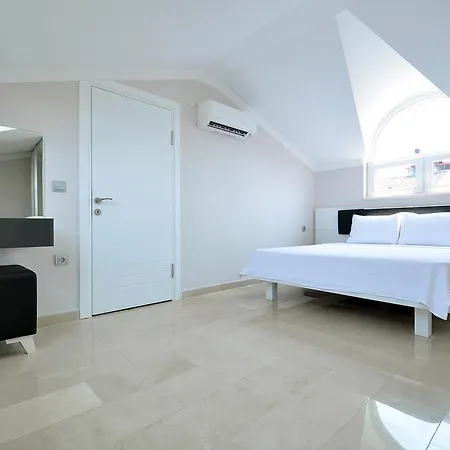 Onur Villa